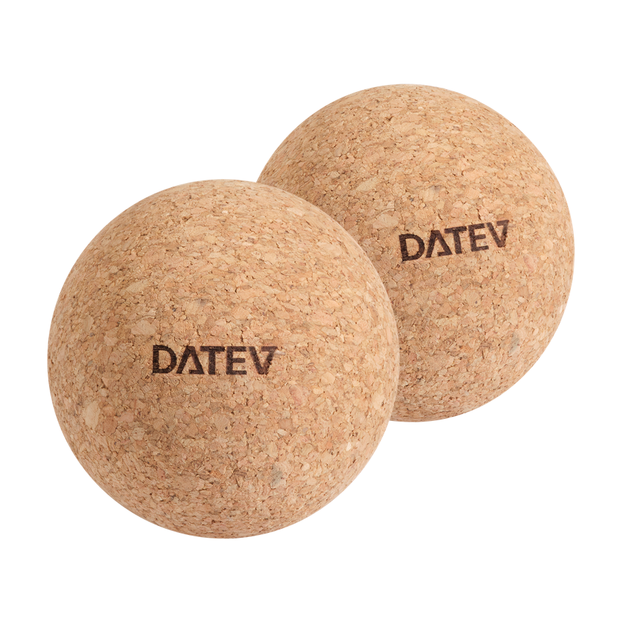 Zwei braune Faszienbälle mit DATEV-Logo