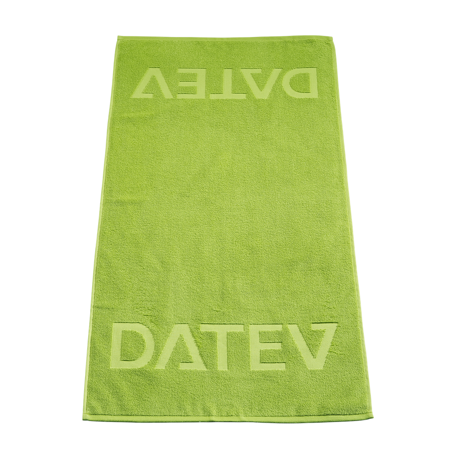 Hellgrünes Badetuch mit DATEV-Logo
