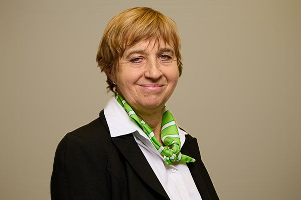 Portraitaufnahme des Teamservice-Ansprechpartners Christina Meier