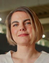 Portraitbild Katrin Hübecker